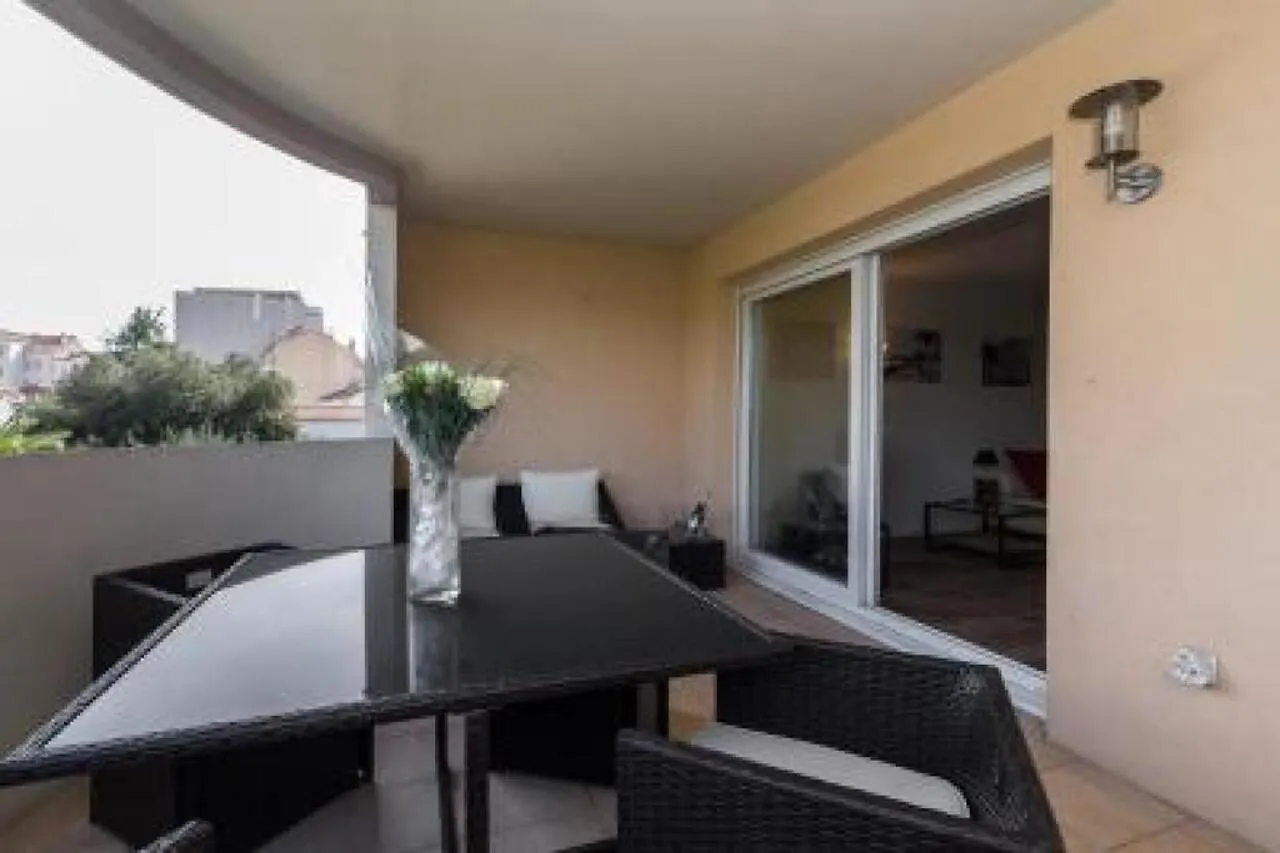 Apartmán Modern Spacious 3 Bed 2 Bath Apt In Quiet Residential Area Of Cannes Walking Distance To Croisette 1769