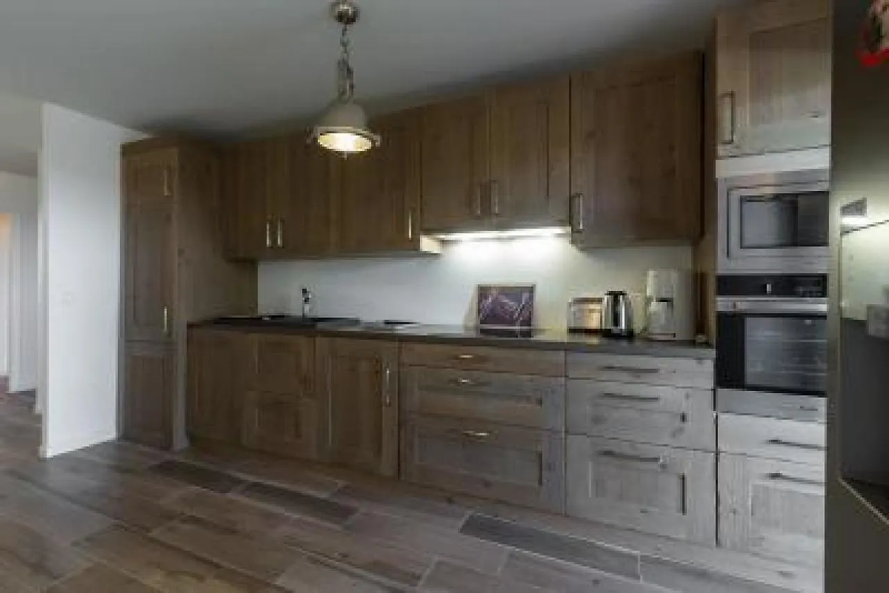 Modern Spacious 3 Bed 2 Bath Apt In Quiet Residential Area Of Cannes Walking Distance To Croisette 1769 0*,