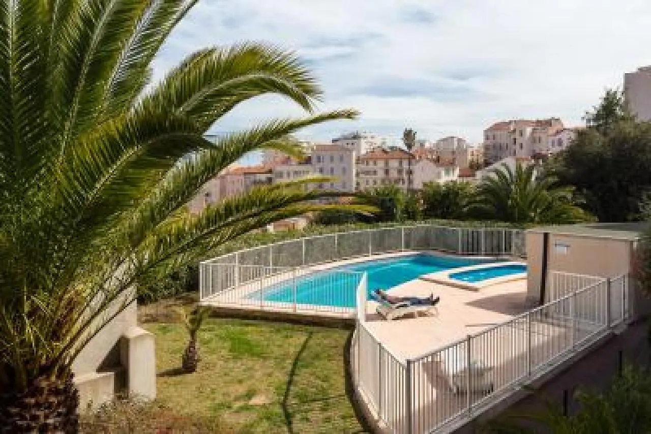 Apartmán Modern Spacious 3 Bed 2 Bath Apt In Quiet Residential Area Of Cannes Walking Distance To Croisette 1769 Francie